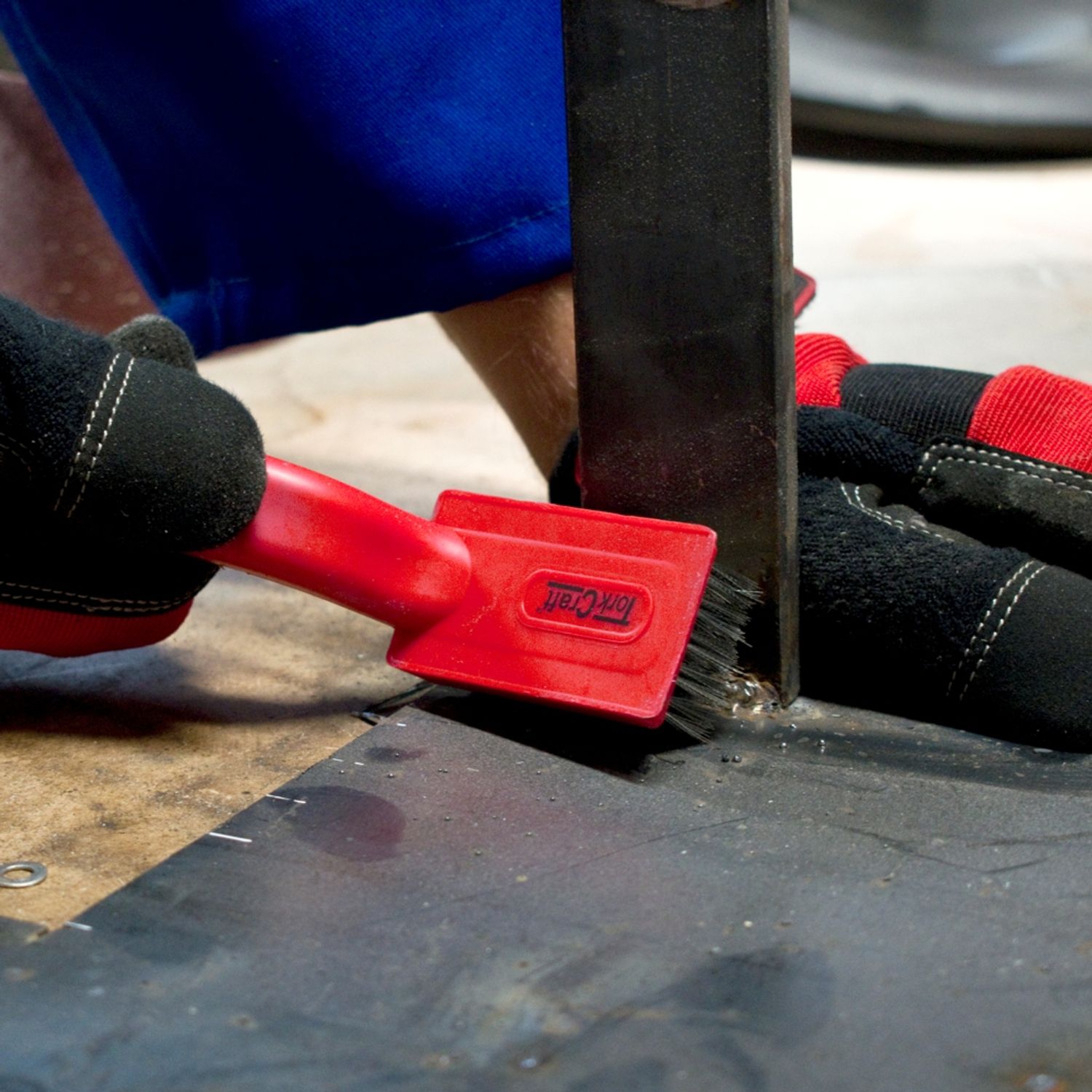 Soft Grip Wide Stainless Steel Stripper Brush Tcw