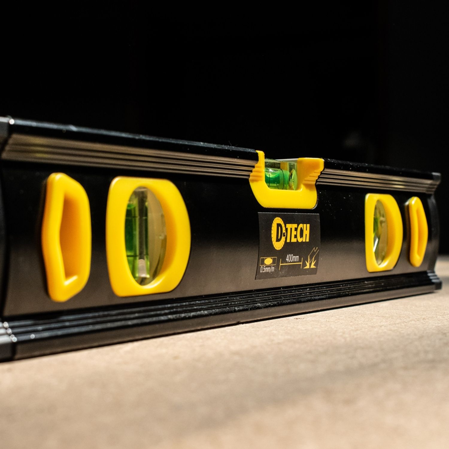 Spirit Level Beam 600mm X 1.6mm 3 X Vial 0.5mm Accur. Alum.