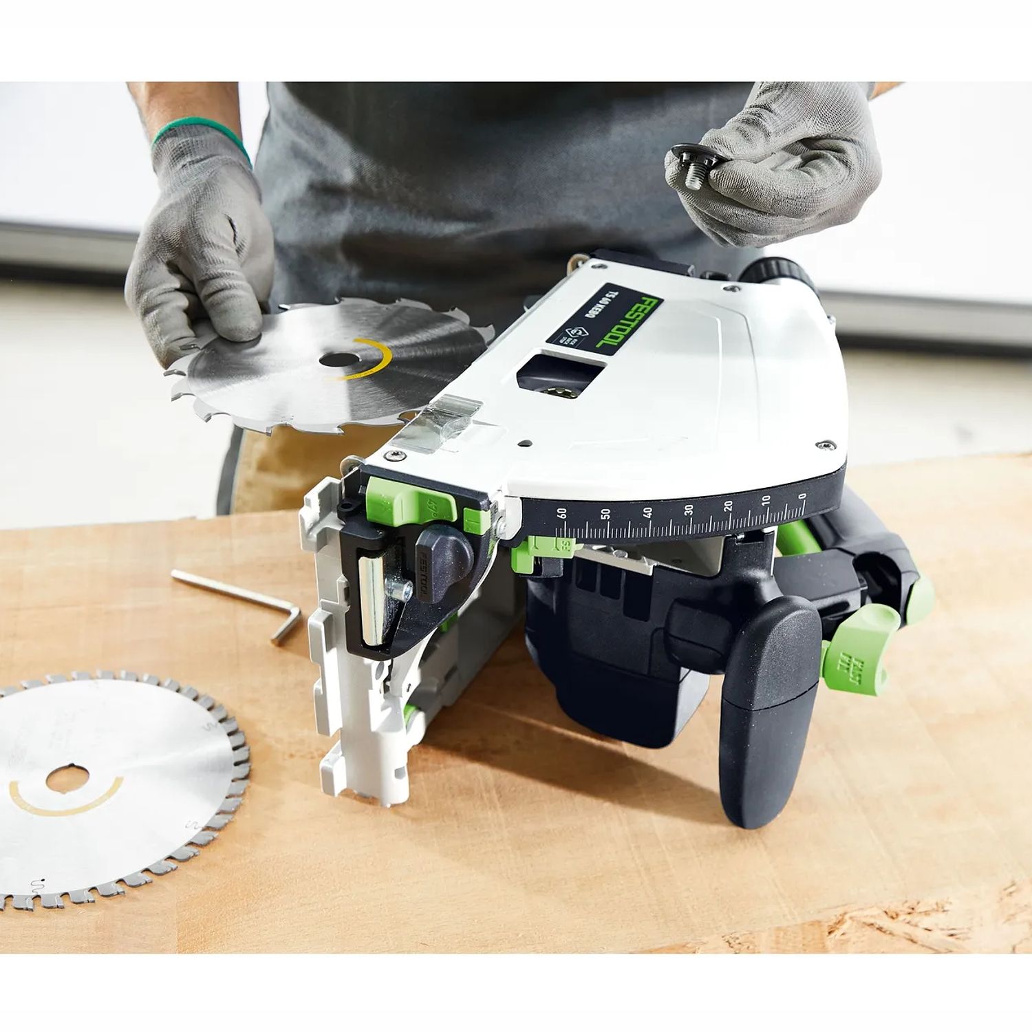 FESTOOL TS 60 KEBQ-Plus-FS Plunge-Cut Saw with Guide Rail in Systainer&sup3;