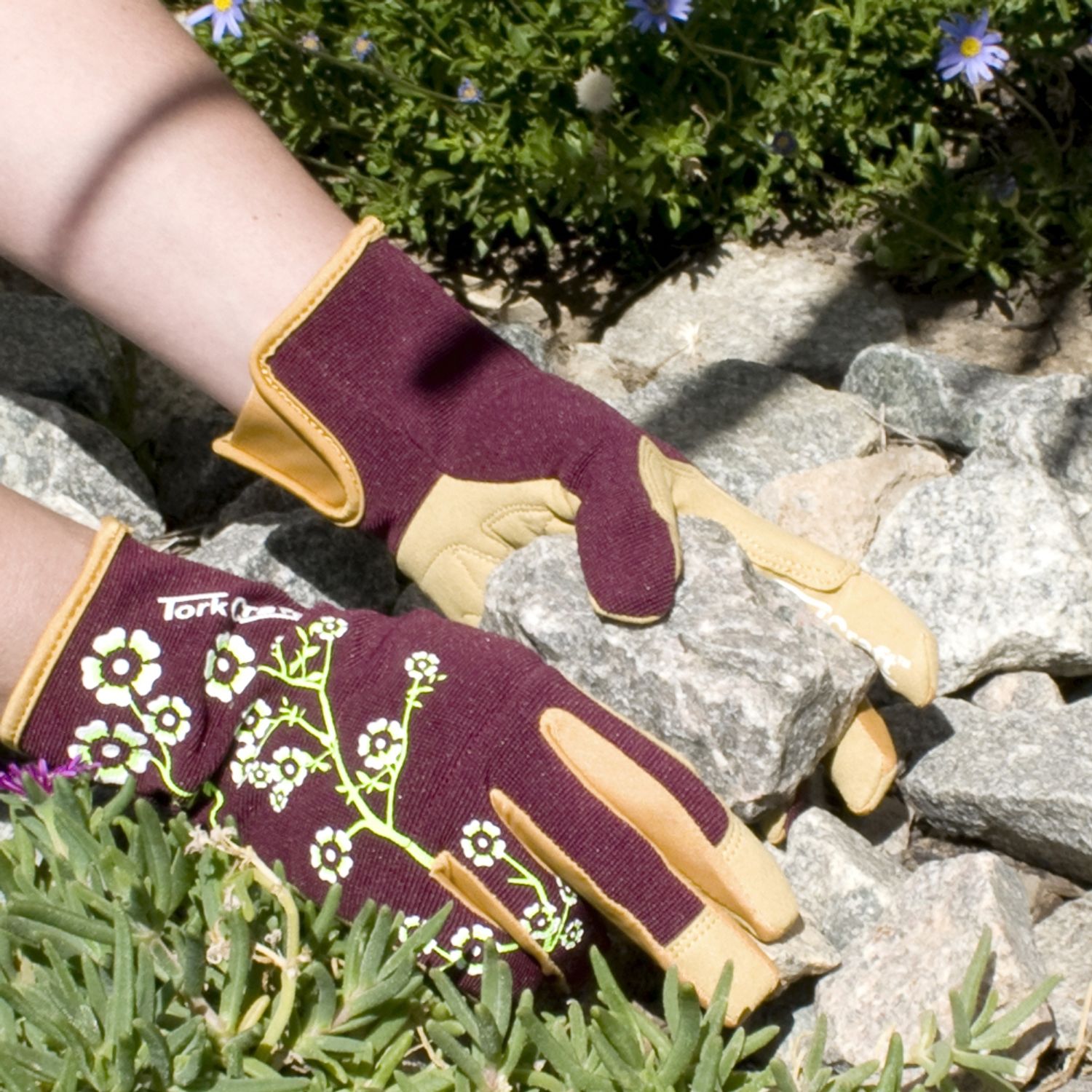 Ladies Slim Fit X-small Garden Gloves Maroon